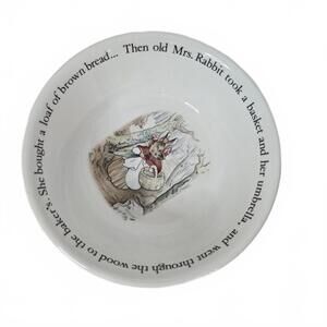 Wedgwood Peter Rabbit Bowl / 6" across / EUC